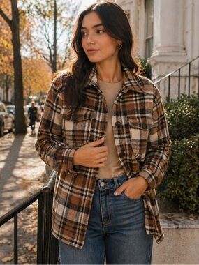 Miss Selfie Plaid Flannel Shacket Jacket Women’s Medium Utility Coat